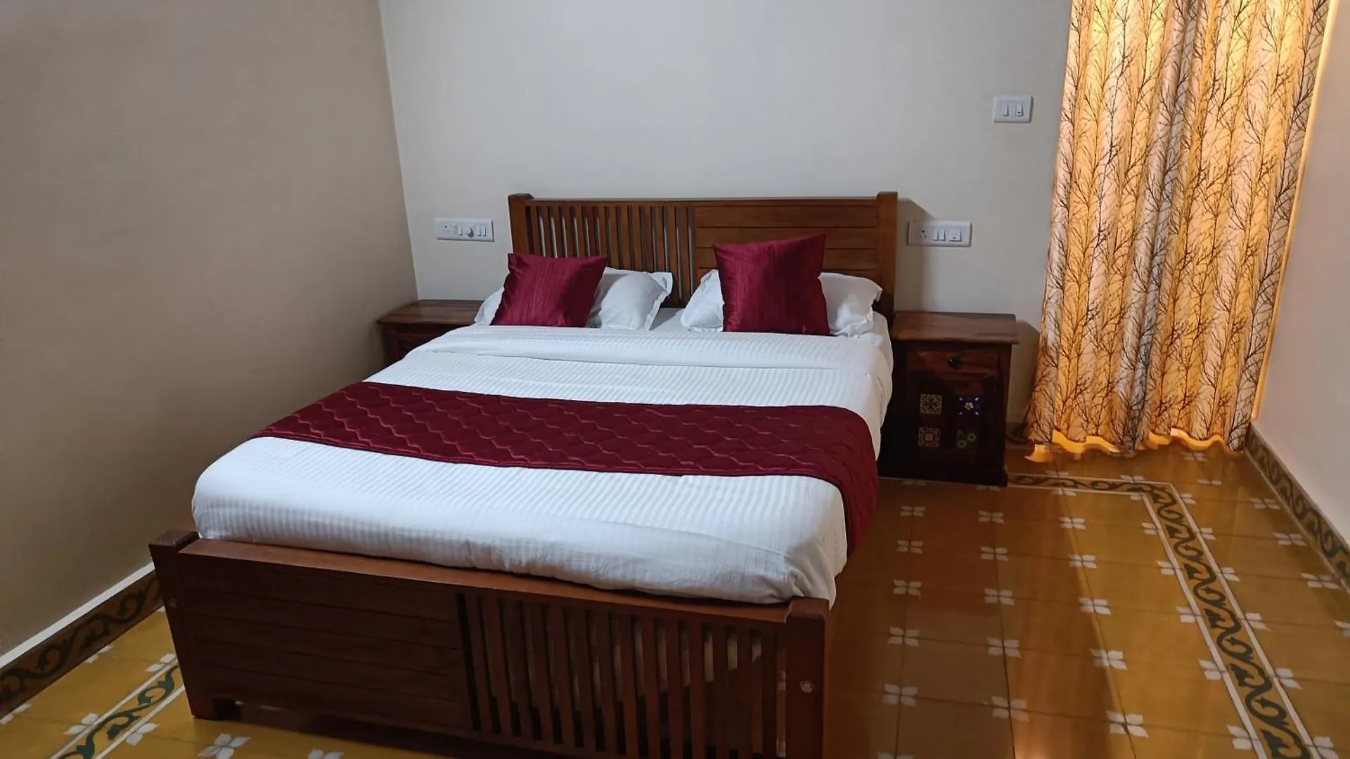 Woodlyn Homestay & Boating Mundrothuruth 0*,  India