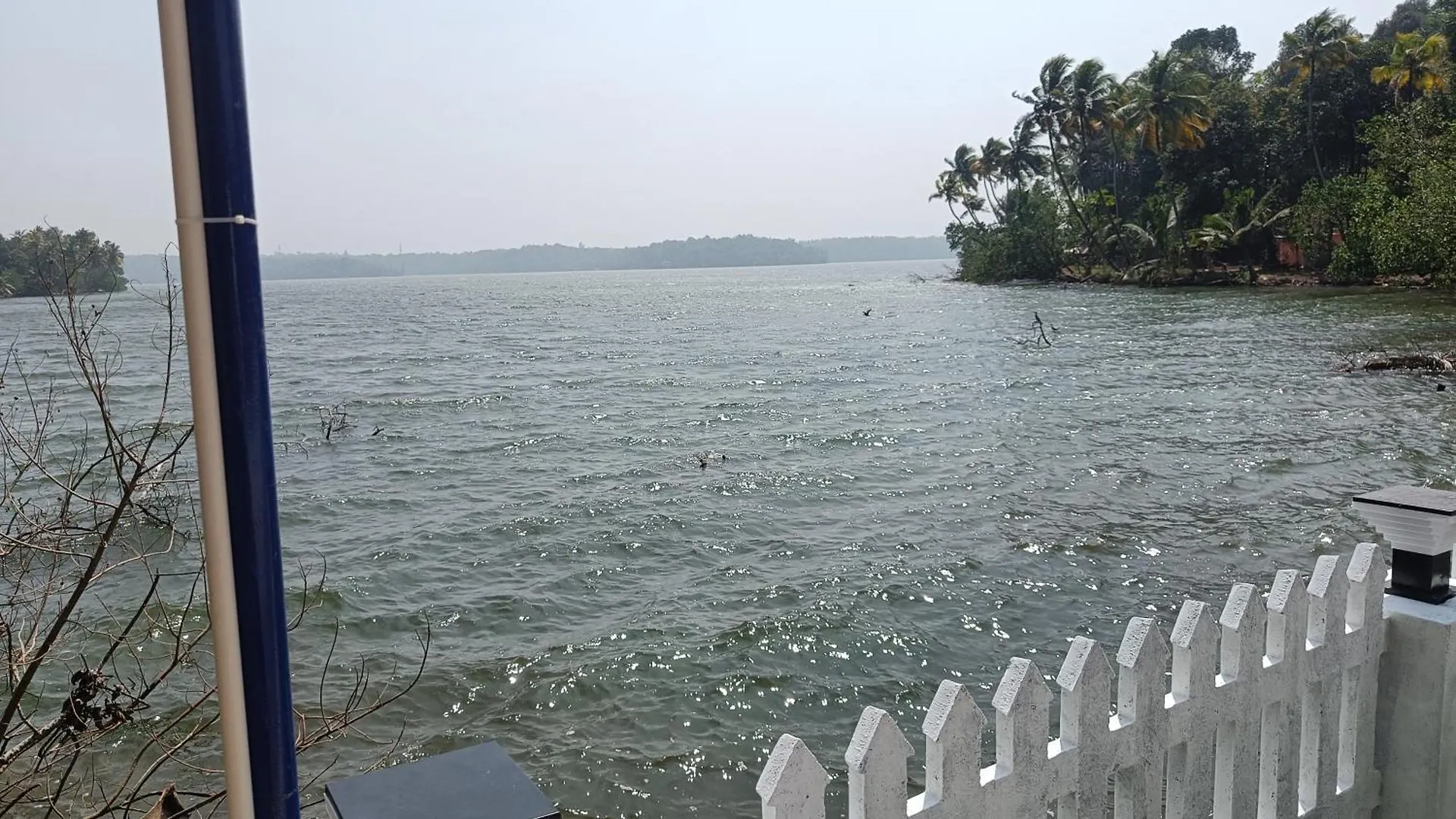 Woodlyn Homestay & Boating Mundrothuruth